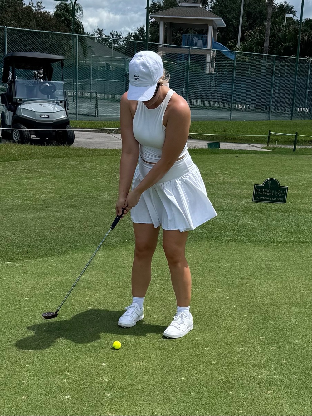 ⛳️ 🎾 White Tennis/Golf Skirt and Matching Top - M
